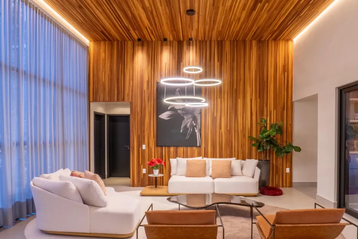 Detalhe de ambiente decorado para celebração em Vinhedo